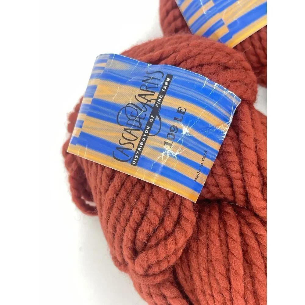 Cascade Yarns 109 LE 100% Peruvian Highland Wool Color 8684 Lot 8086 2 Skeins